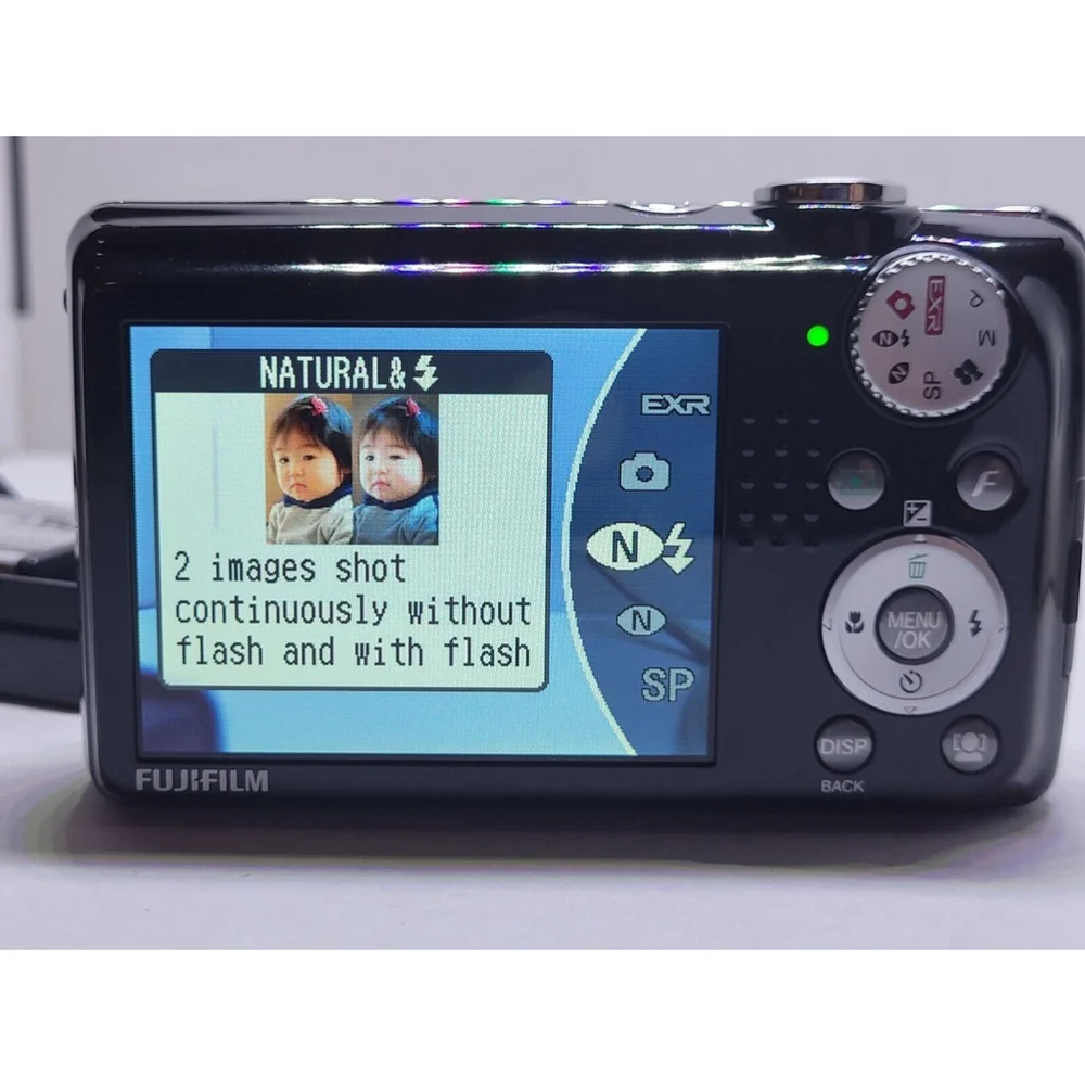 FujiFilm FinePix F72EXR F-5.50mm 10x Optical Zoom Digital Camera No. 9DA33692